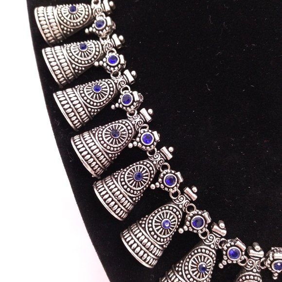 Faux Oxidized silver tone bohemian style necklace - Picture 2 of 12